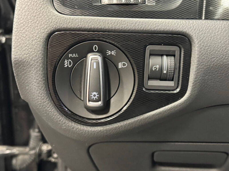 2017 Volkswagen Golf GTI S