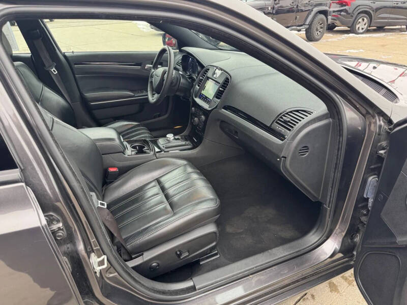 2023 Chrysler 300 S V6