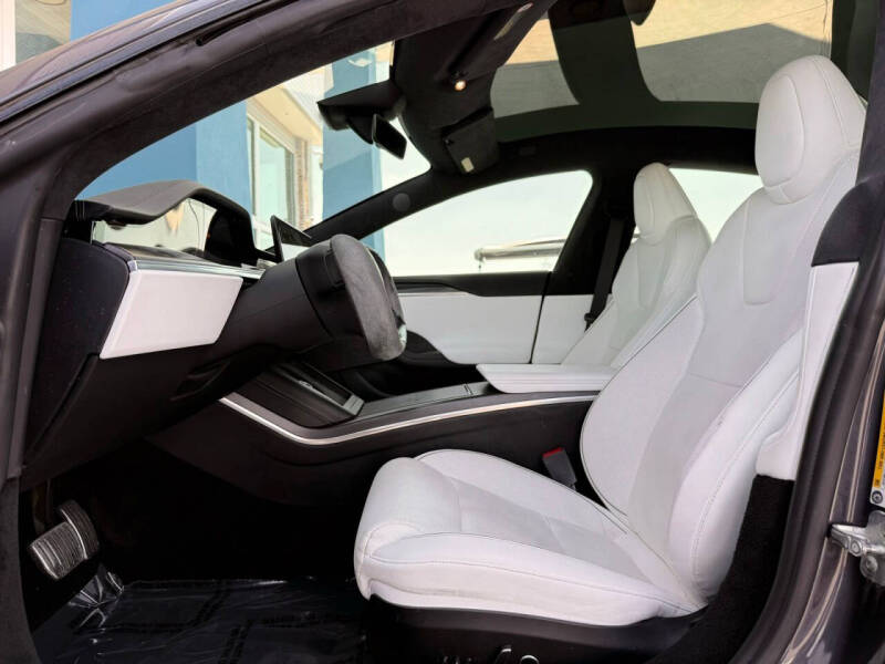 2022 Tesla Model S Plaid