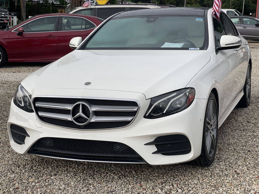 Off white 2017 Mercedes-Benz E-Class E 300 E 300 4dr Sedan 1