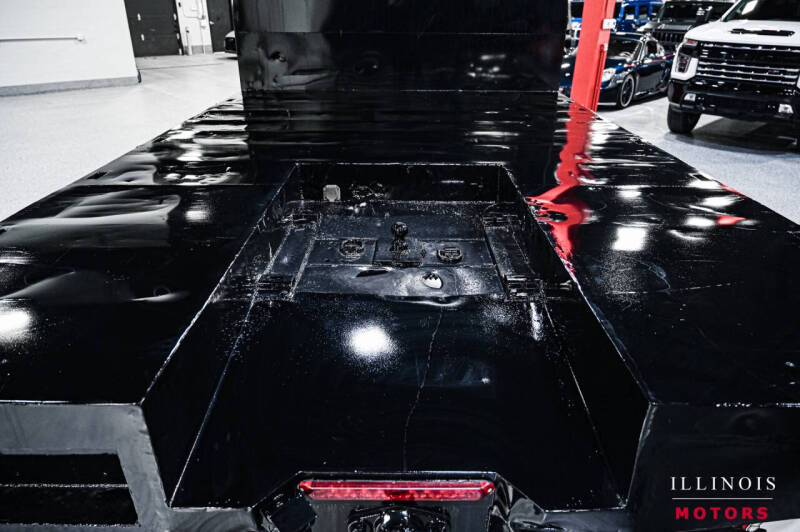 2005 Freightliner M2 106