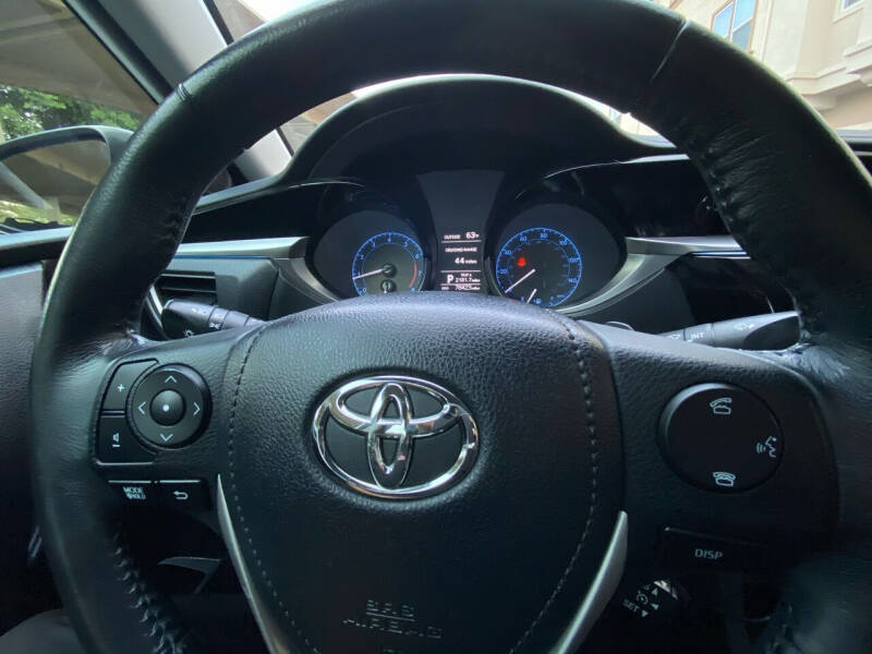 2015 Toyota Corolla S photo 12