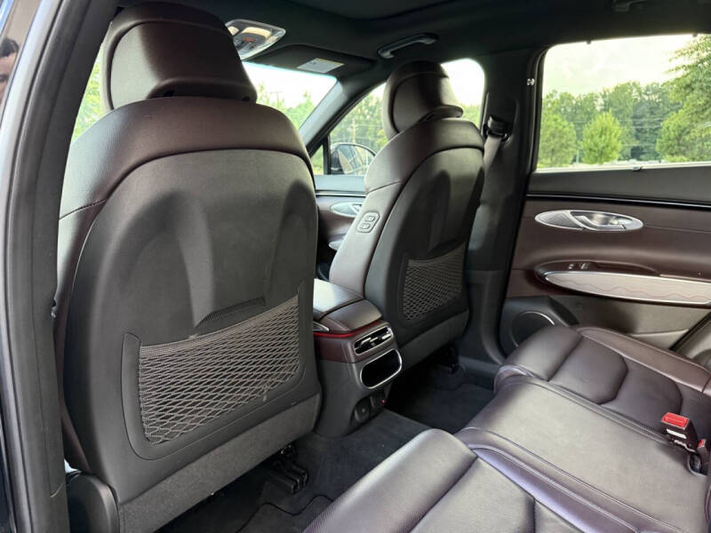 2022 Genesis GV70 2.5T Standard