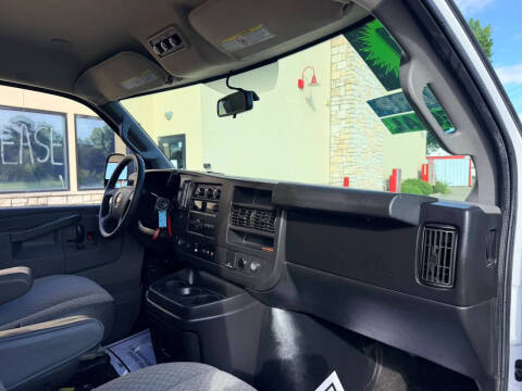 2017 Chevrolet Express LT 3500