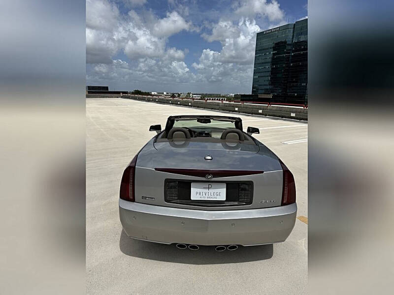 2005 Cadillac XLR