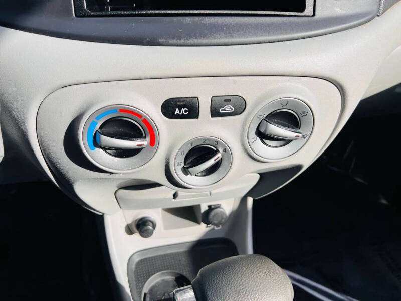 2010 Hyundai Accent GS