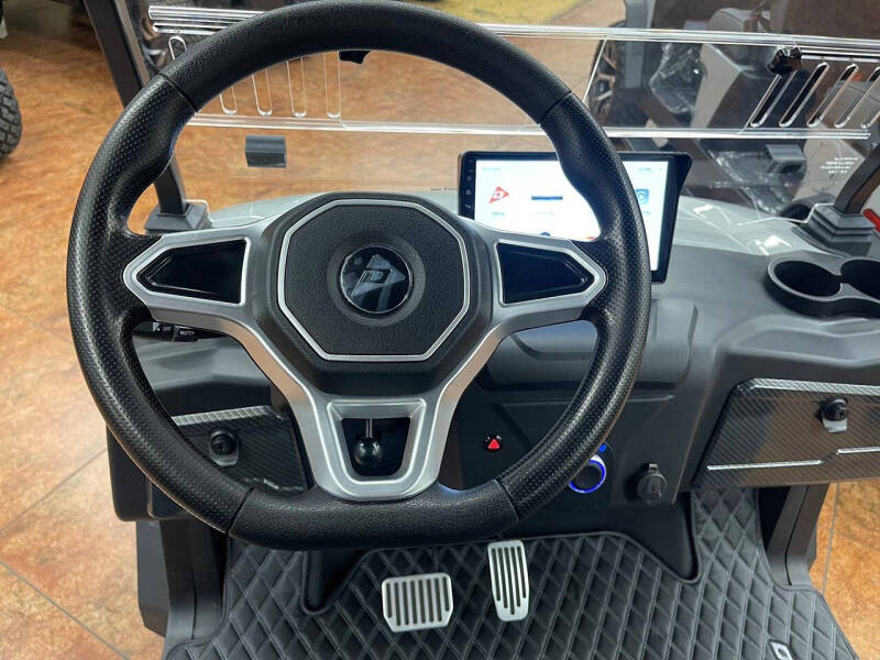 2025 Denago Rover XL