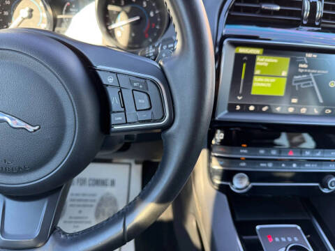 2020 Jaguar F-PACE 25t Premium