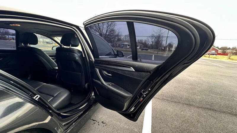 2015 BMW 5 Series 528i