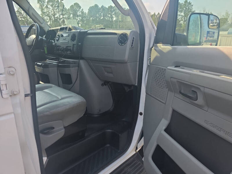 2011 Ford E-Series E-350 SD XL