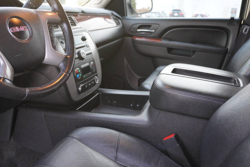 2013 GMC Yukon XL SLT