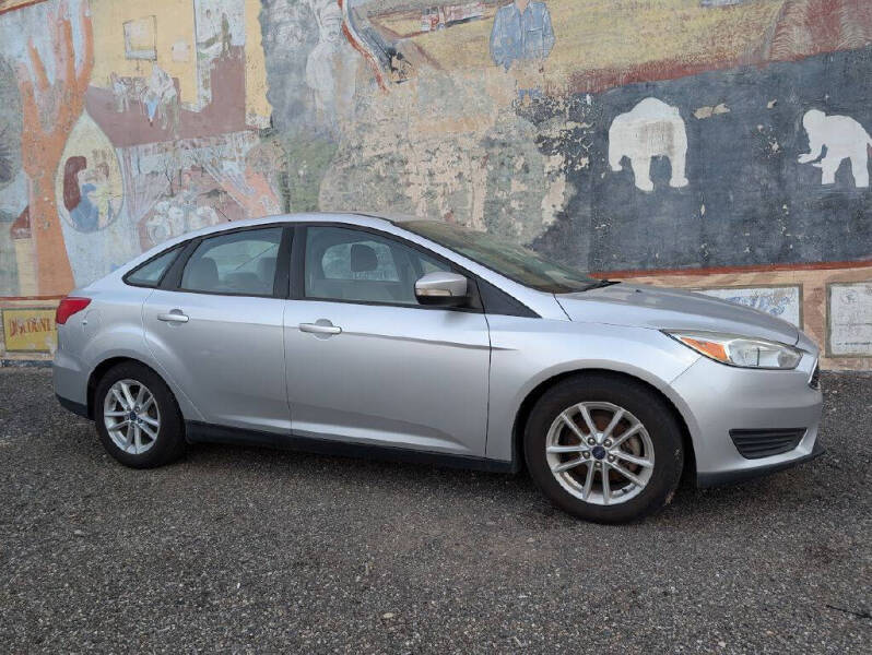 2015 Ford Focus SE's photo