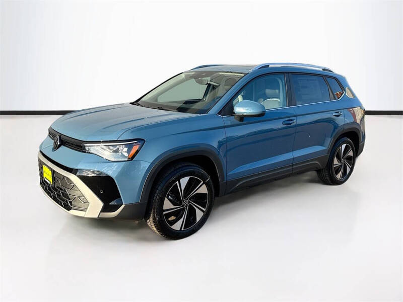 2025 Volkswagen Taos SE 4Motion