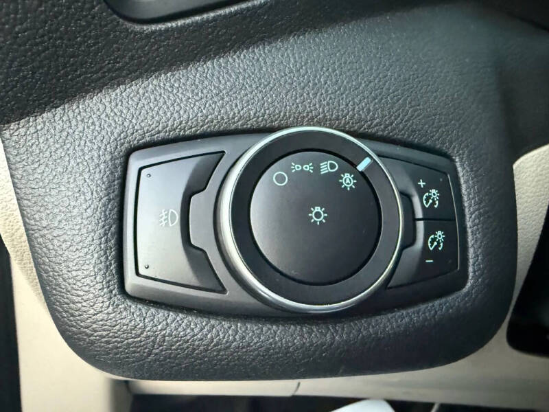 2017 Ford C-MAX Hybrid Titanium