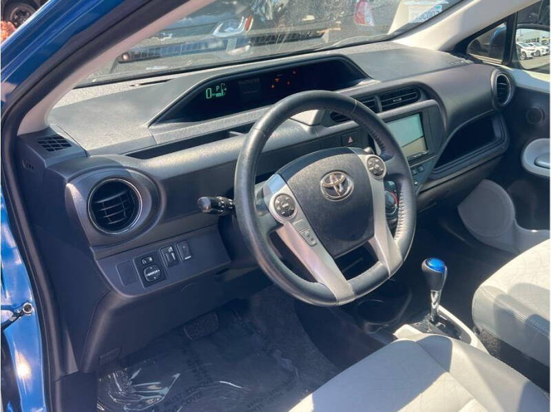 2013 Toyota Prius c