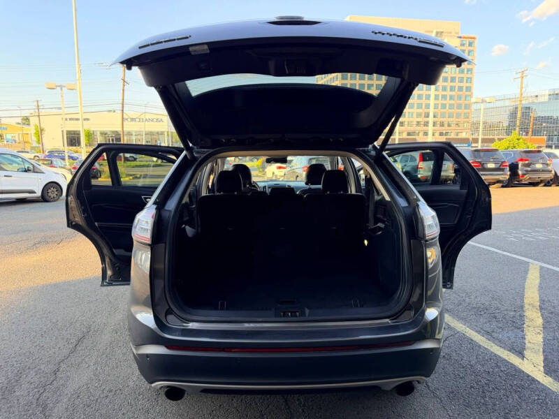 2017 Ford Edge Titanium
