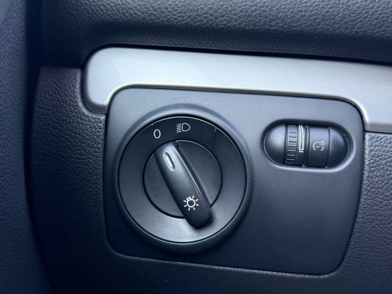 2012 Volkswagen Golf 2.5L PZEV