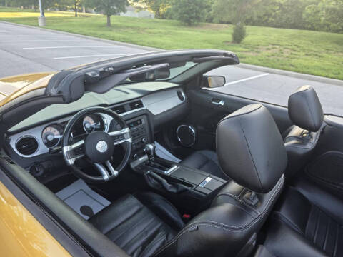 2010 Ford Mustang V6