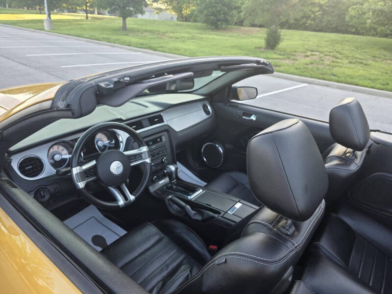 2010 Ford Mustang V6