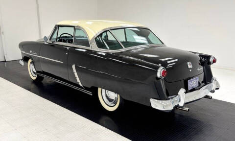 1952 Ford Crestline