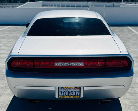 2012 Dodge Challenger SXT Plus