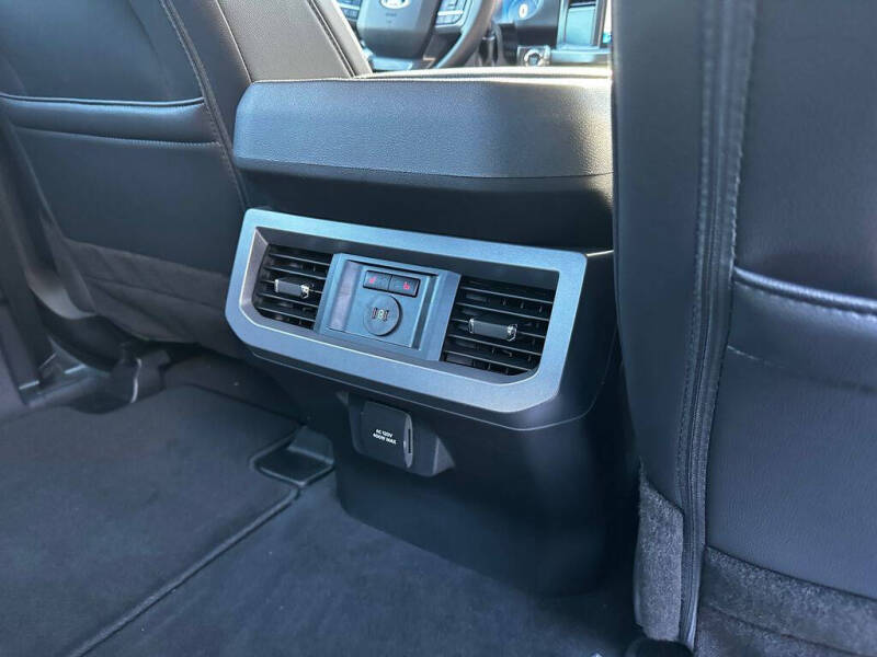 2025 Ford F-350 Super Duty Lariat