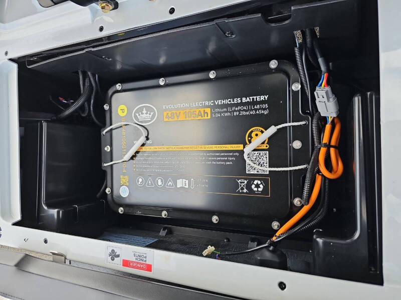 2025 Evolution Maverick 2 + 2