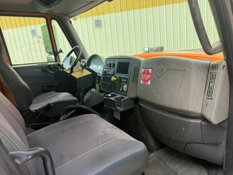 2013 International WorkStar 7400