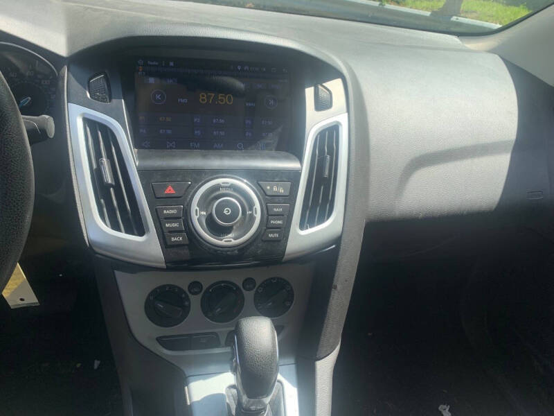 2012 Ford Focus SE