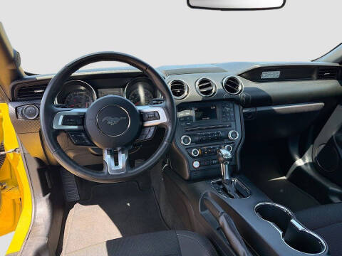 2016 Ford Mustang V6