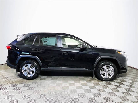 2025 Toyota RAV4 Hybrid XLE