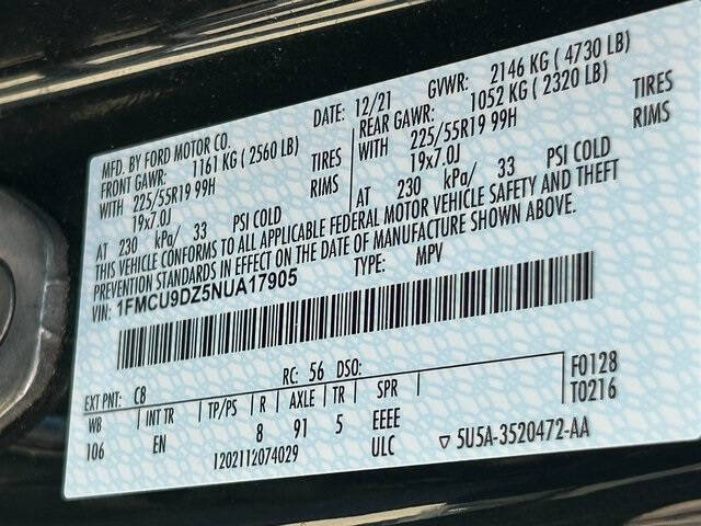 2022 Ford Escape Hybrid Titanium