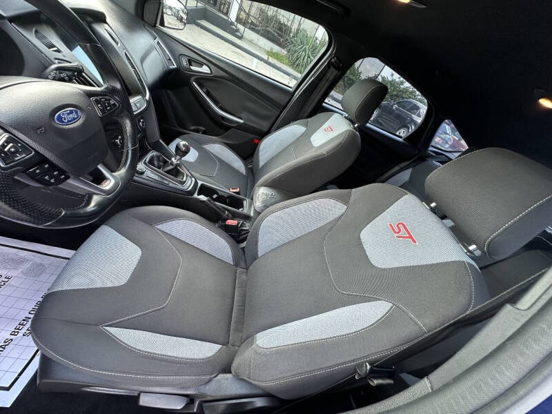 2017 Ford Focus ST
