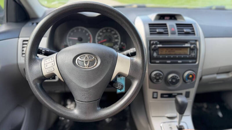 2012 Toyota Corolla LE