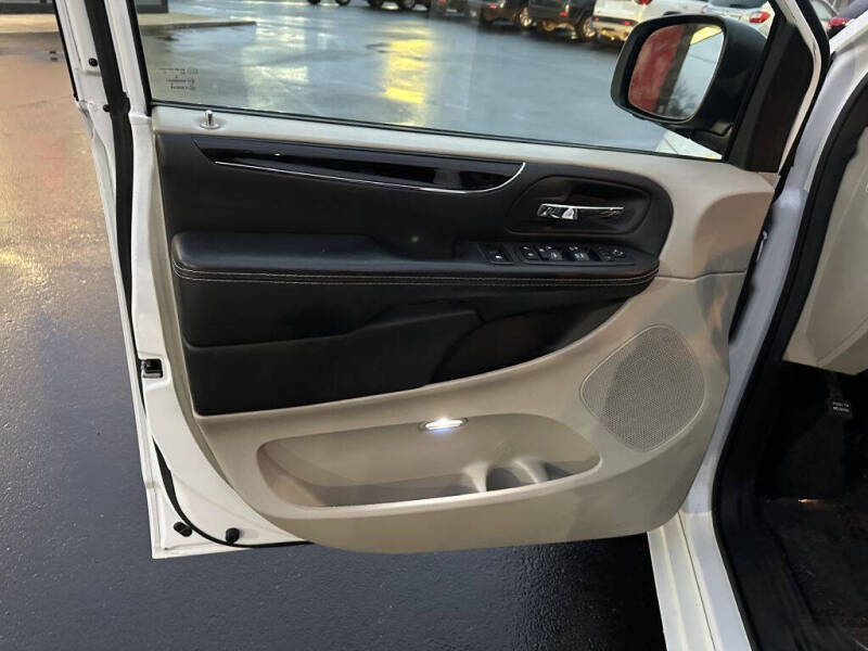 2017 Dodge Grand Caravan SXT