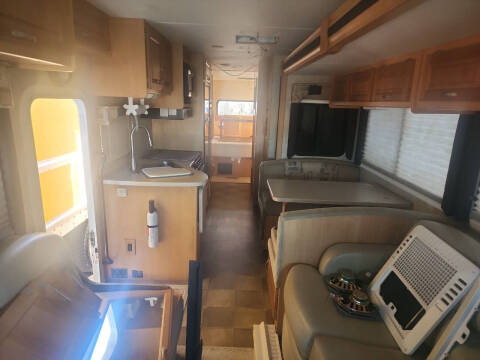 2006 Thor Motor Coach Hurricane