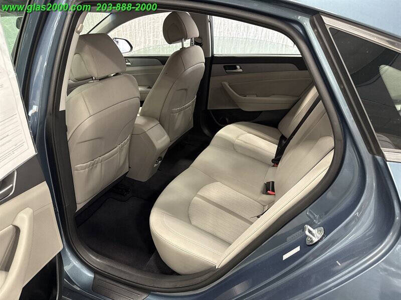 2016 Hyundai Sonata Hybrid SE