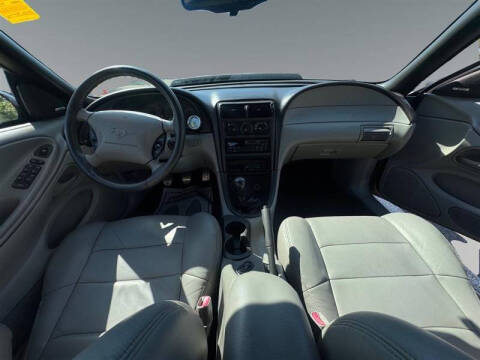 2000 Ford Mustang GT