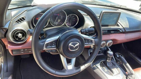 2017 Mazda MX-5 Miata RF Launch Edition SV