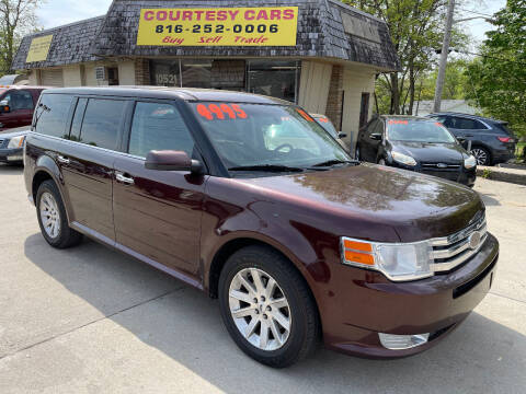 2012 Ford Flex for sale at Courtesy Cars in Independence MO