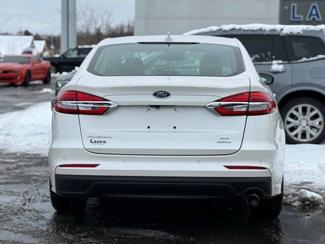 2020 Ford Fusion SE