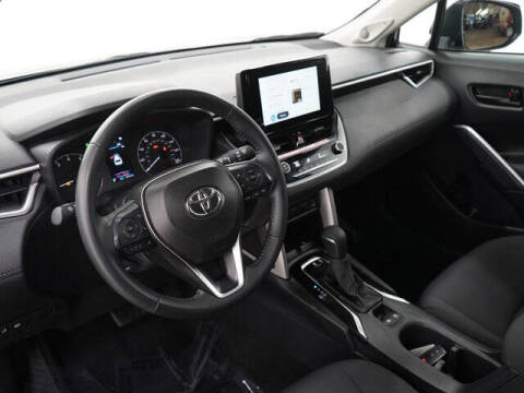 2025 Toyota Corolla Cross LE