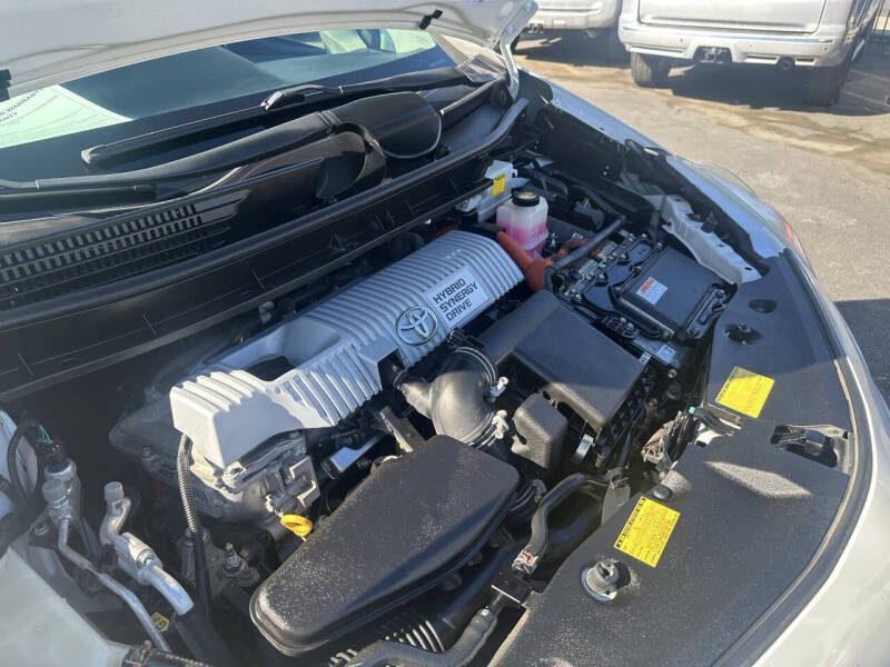 2013 Toyota Prius v Five