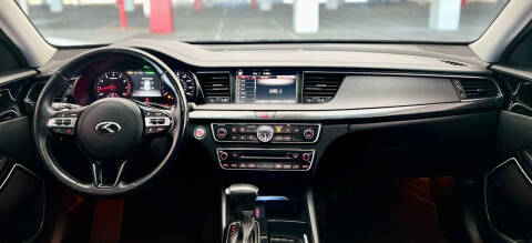 2018 Kia Cadenza Technology