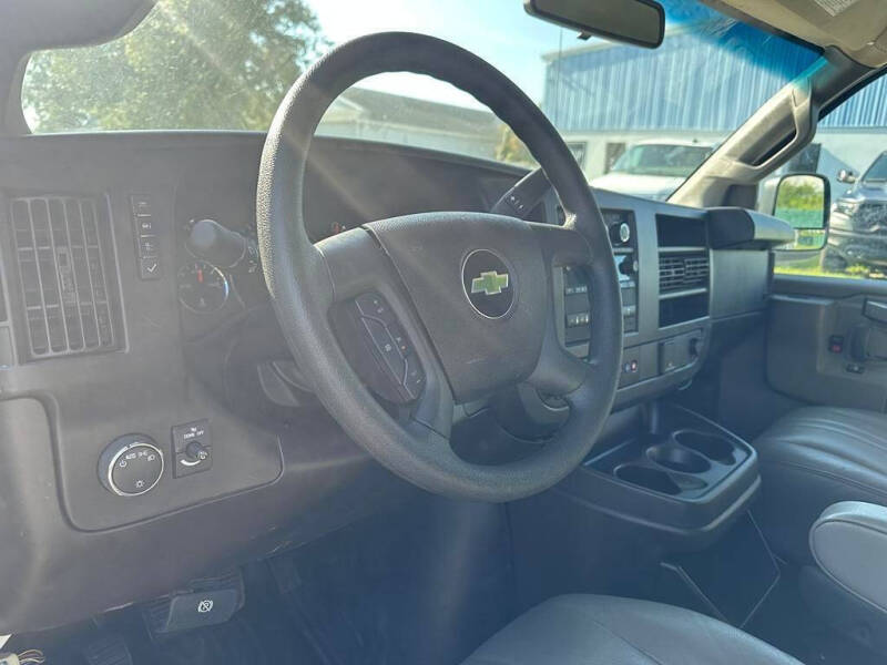 2024 Chevrolet Express 2500