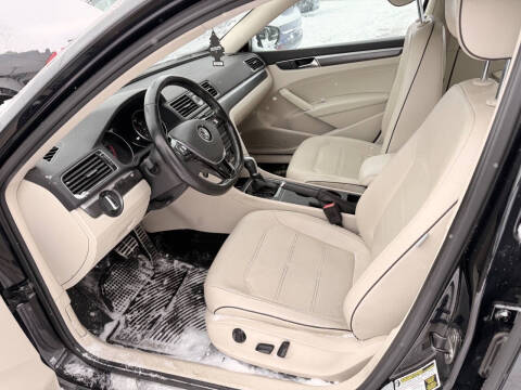 2017 Volkswagen Passat 1.8T R-Line