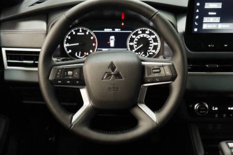 2026 Mitsubishi Outlander LE