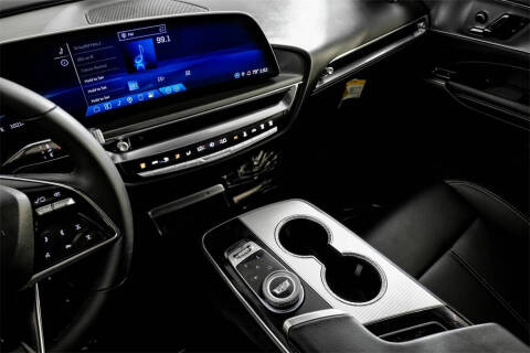 2024 Cadillac LYRIQ Tech