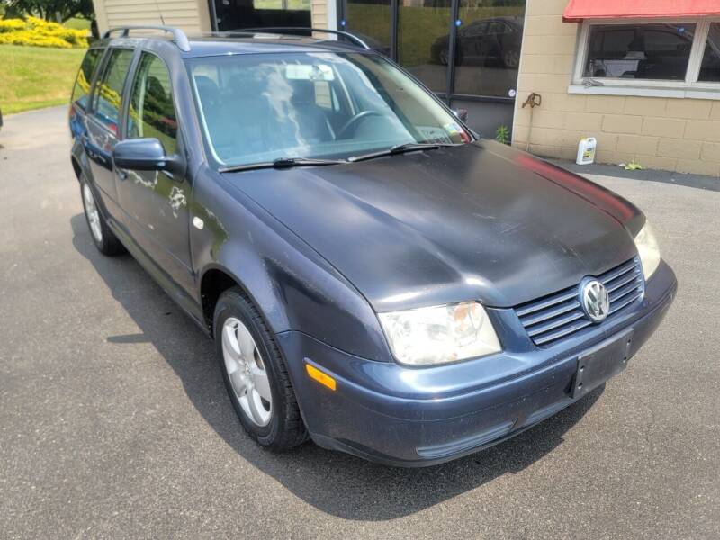 2004 Volkswagen Jetta for sale at I-Deal Cars LLC in York PA