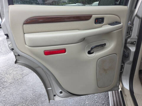 2004 Cadillac Escalade
